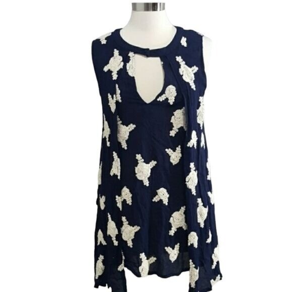 Honey Belle Navy Sleeveless Boho‎ Tunic Floral Embroidery Womens Size Small - Picture 2 of 9